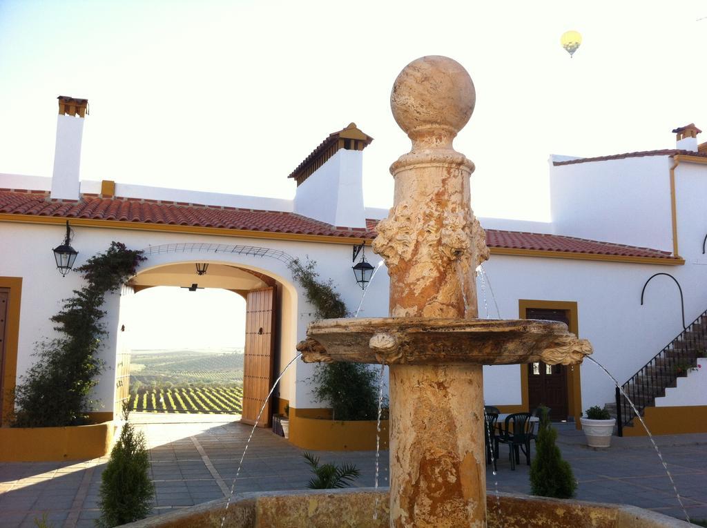 Hotel Bodega El Moral Ribera del Fresno Exterior foto
